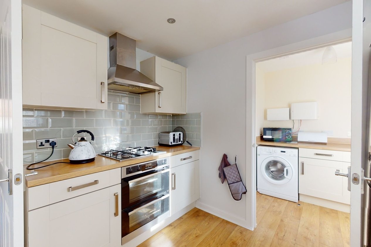 Properties Sold Subject To Contract in Sunshine Corner Avenue  Aylesham