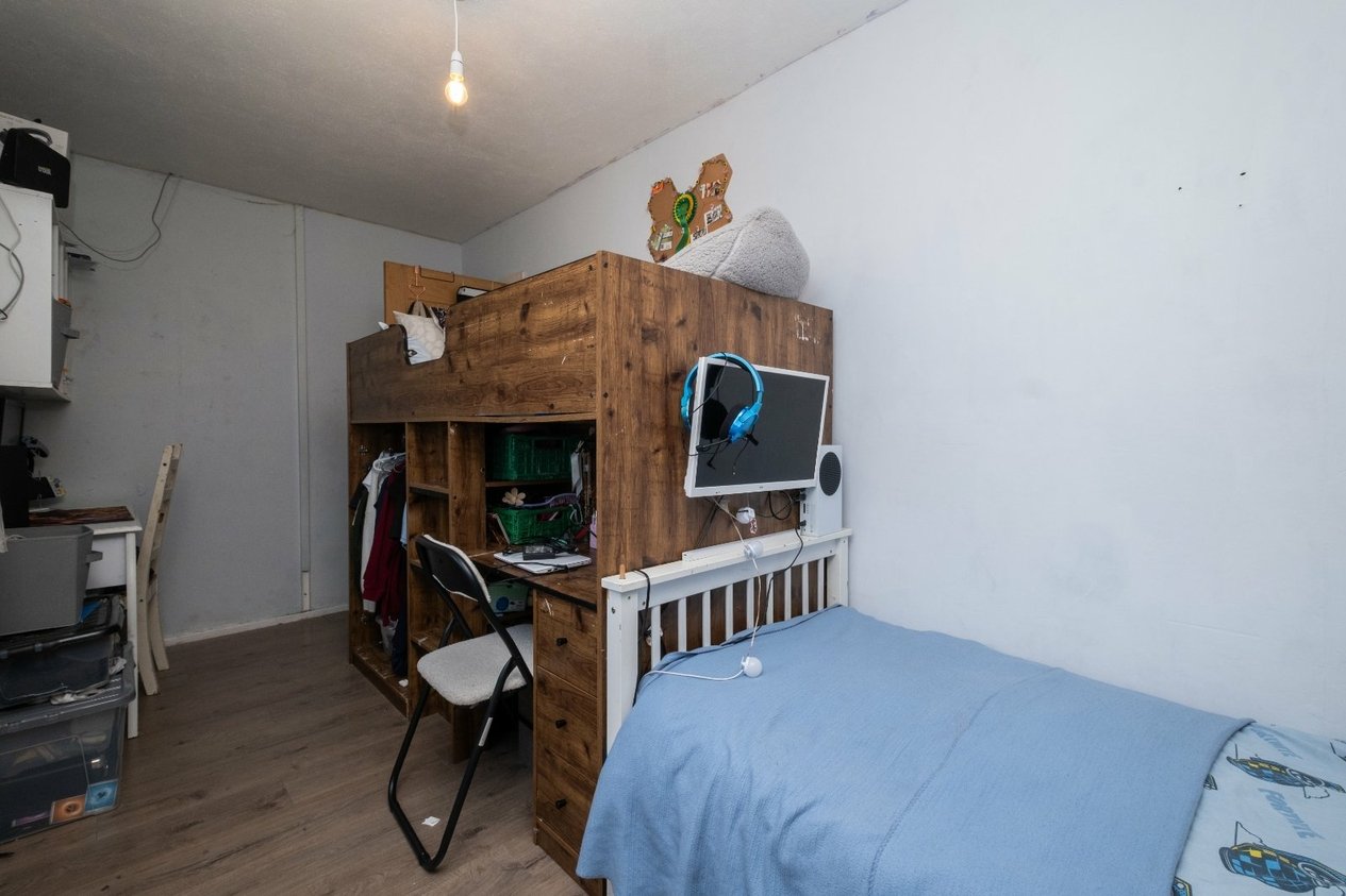 Properties For Sale in Sutherland Close Hythe