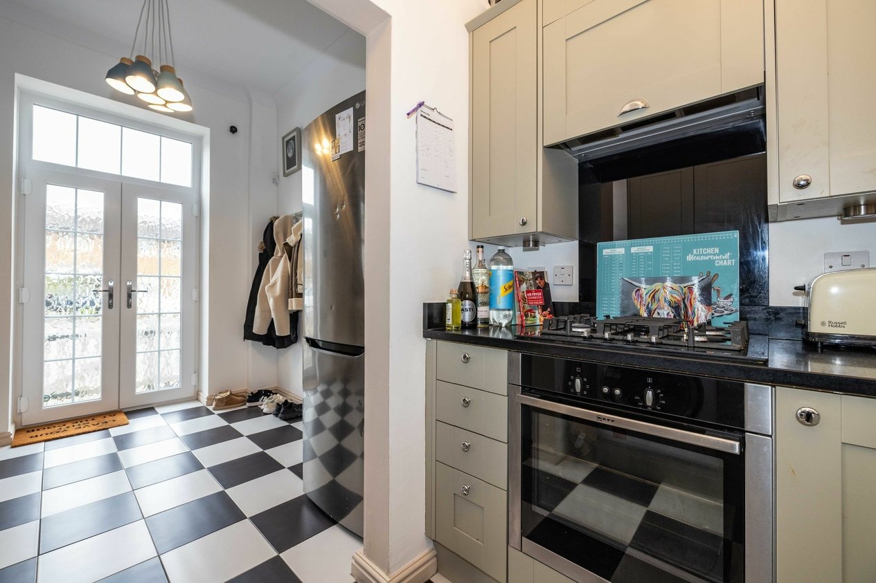 Properties Sold Subject To Contract in Swallow Court  Herne Common