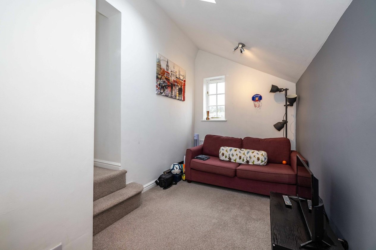 Properties Sold Subject To Contract in Swallow Court  Herne Common