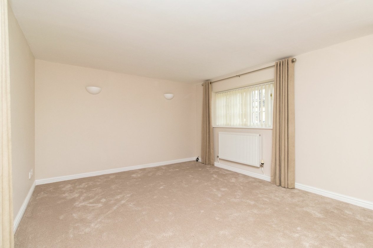Properties For Sale in Swallow Court  Herne Common