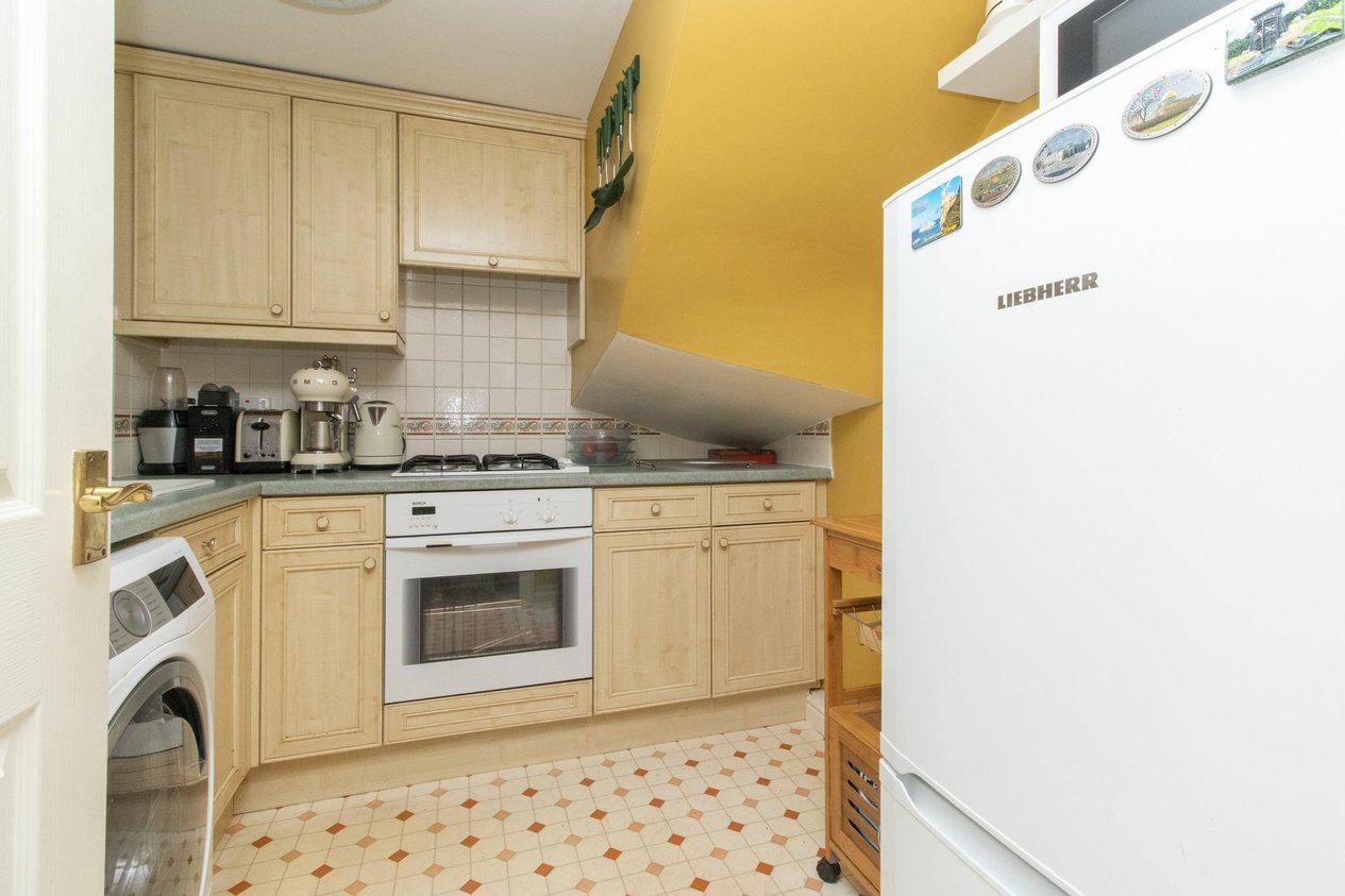 Properties Sold Subject To Contract in Swallow Court  Herne Common