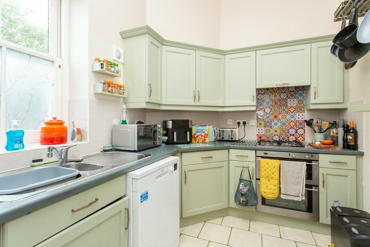 Properties For Sale in Swallow Court Herne Common
