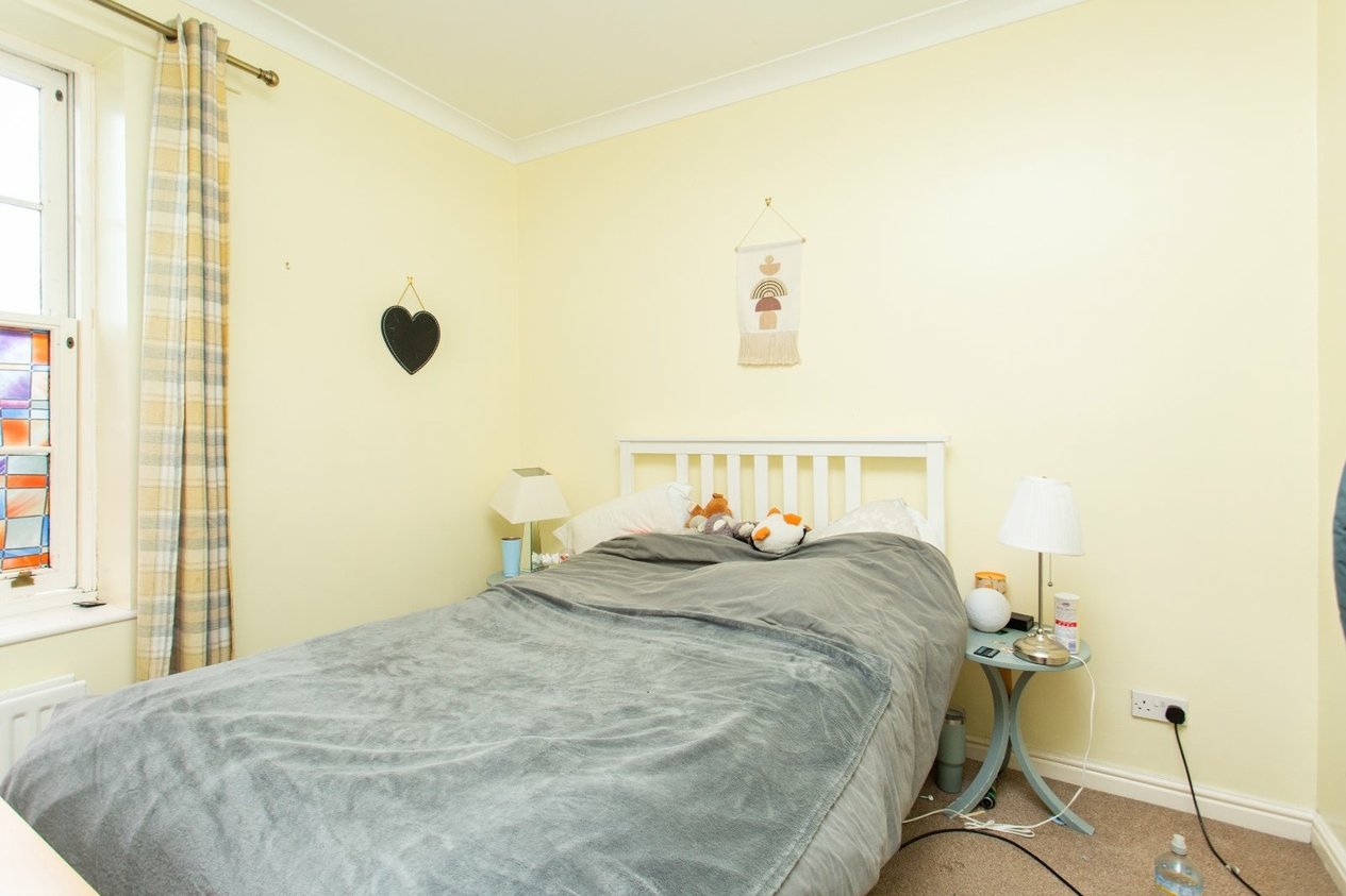 Properties For Sale in Swallow Court Herne Common