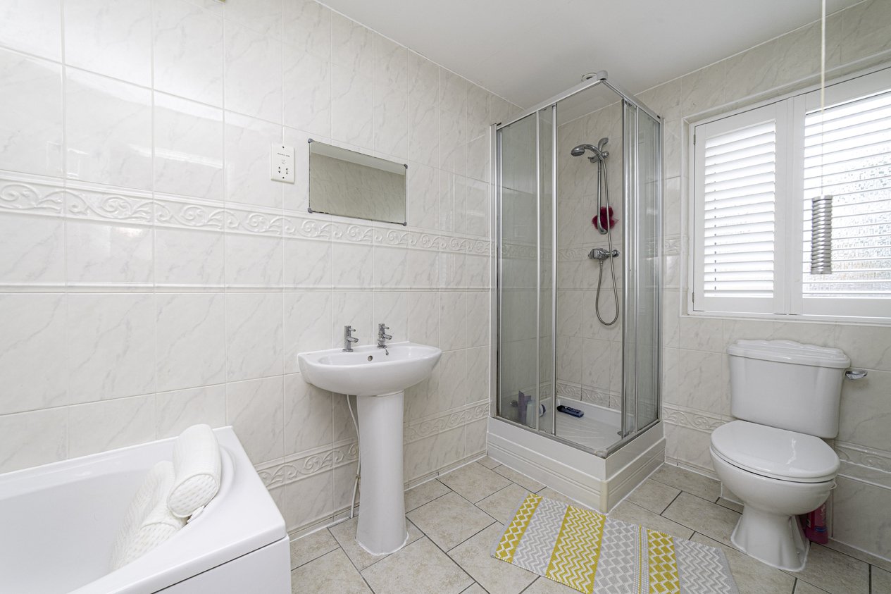 Properties Under Offer in Sweet Bay Crescent Ashford