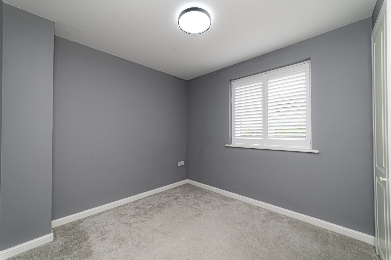 Properties Under Offer in Sweet Bay Crescent Ashford
