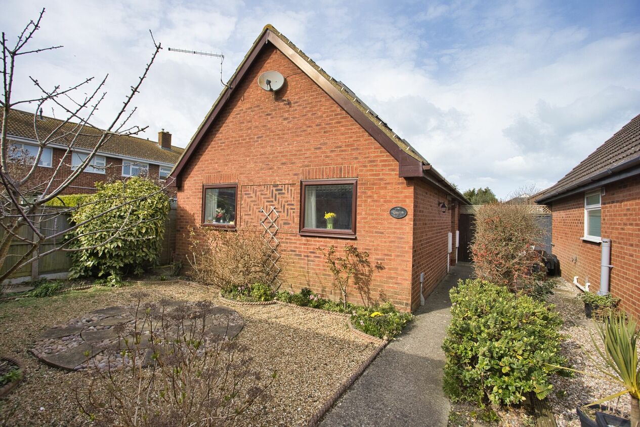 Properties For Sale in Sydcot Drive  Deal