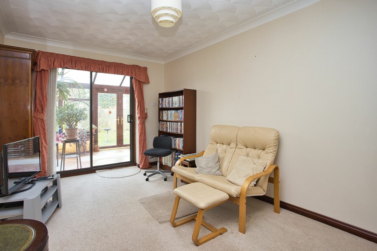 Properties For Sale in Sydcot Drive  Deal