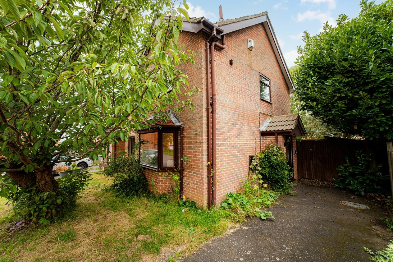 Properties Sold Subject To Contract in Tennyson Gardens  Aylesham