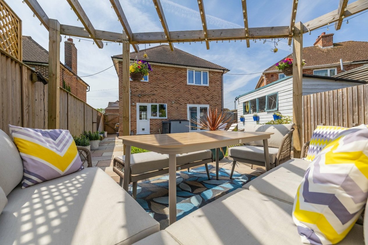 Properties Under Offer in Tennyson Road Ashford