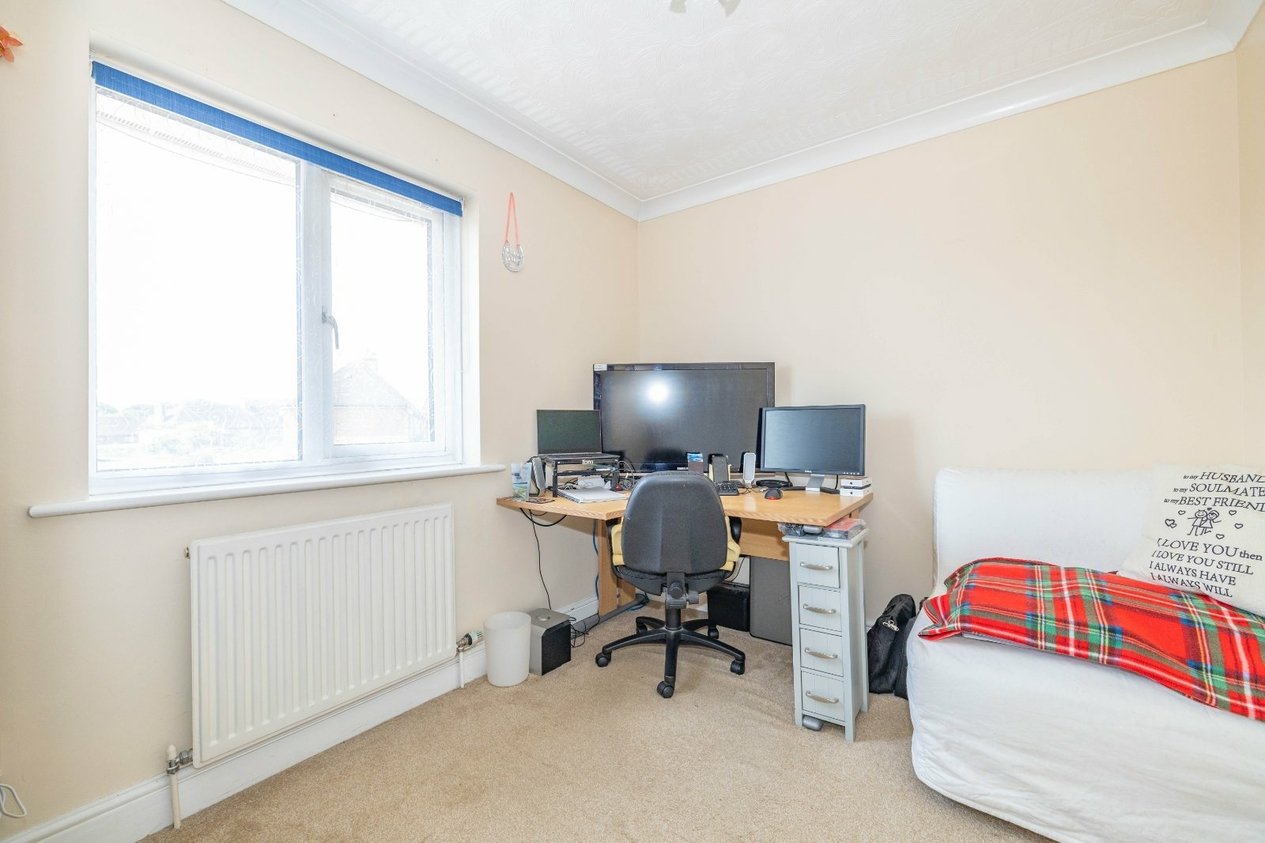 Properties Under Offer in Tennyson Road Ashford