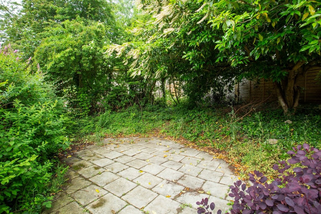 Properties For Sale in Tenterden Drive Canterbury