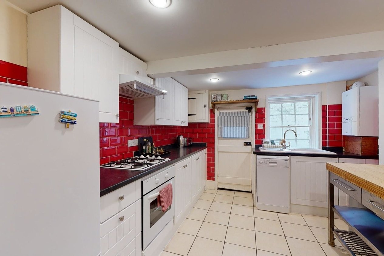 Properties For Sale in Thanet Close 