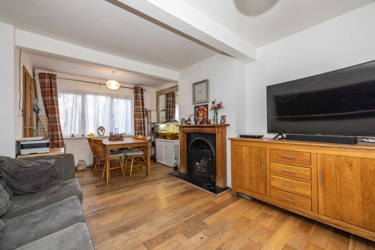 Properties Under Offer in Thanington Road Canterbury
