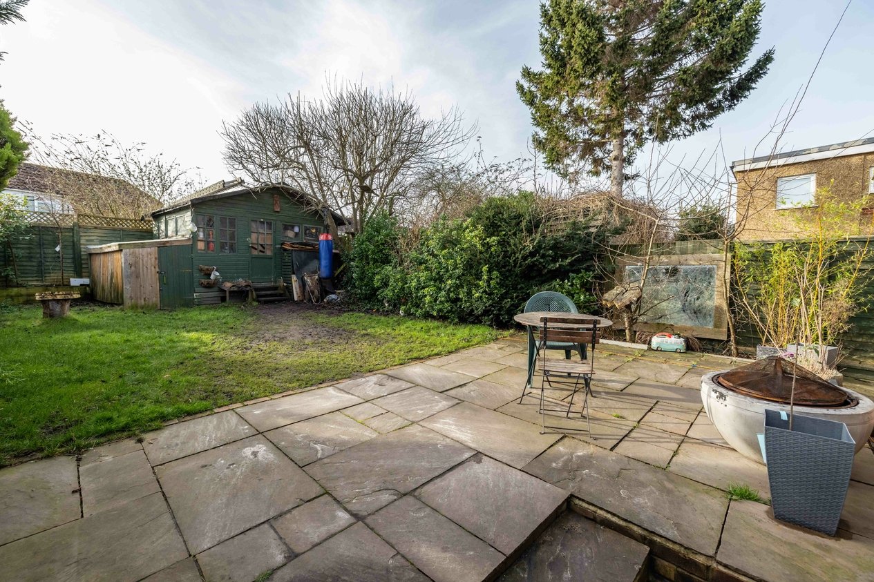 Properties Under Offer in Thanington Road Canterbury