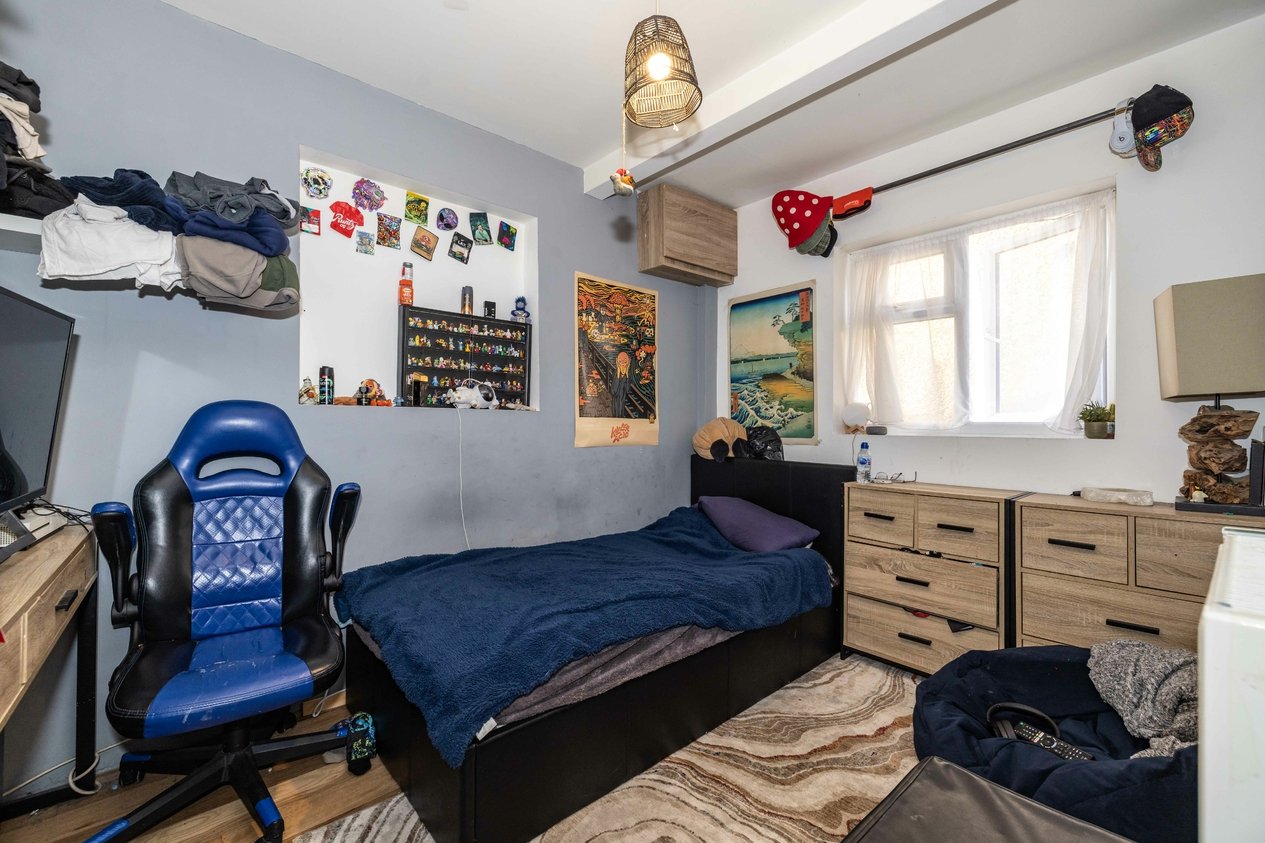 Properties Under Offer in Thanington Road Canterbury