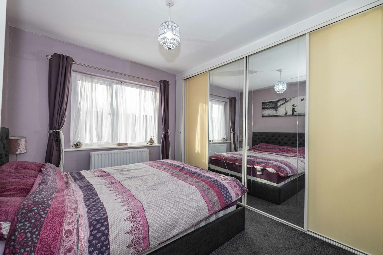 Properties Under Offer in Thanington Road Canterbury