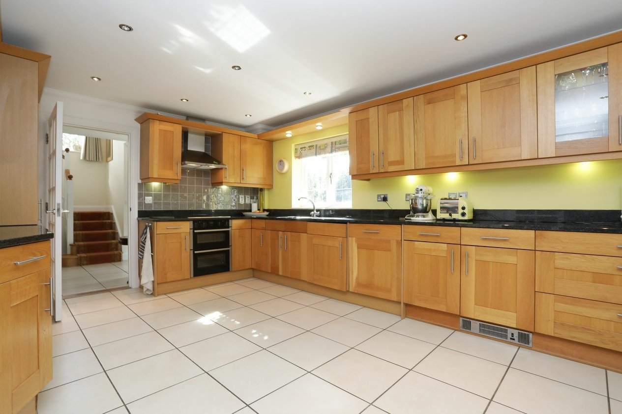 Properties For Sale in The Chantry  Headcorn