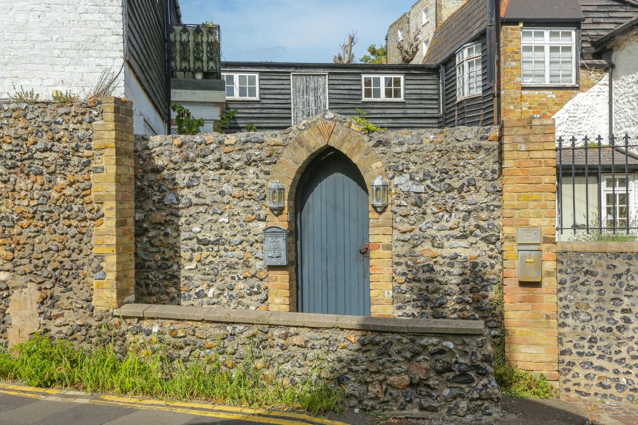 Properties For Sale in The Courtyard Broadstairs