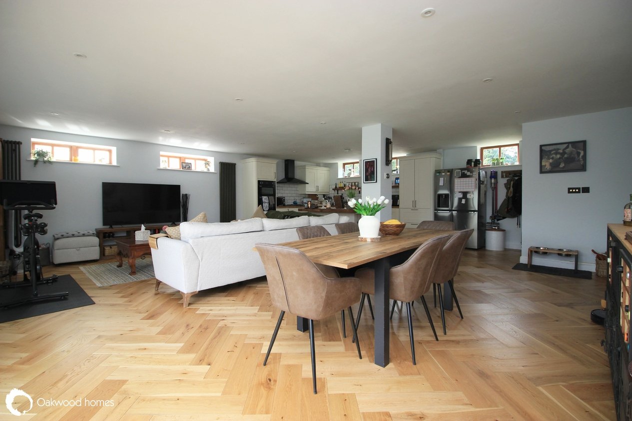 Properties For Sale in The Courtyard Manston Court Road