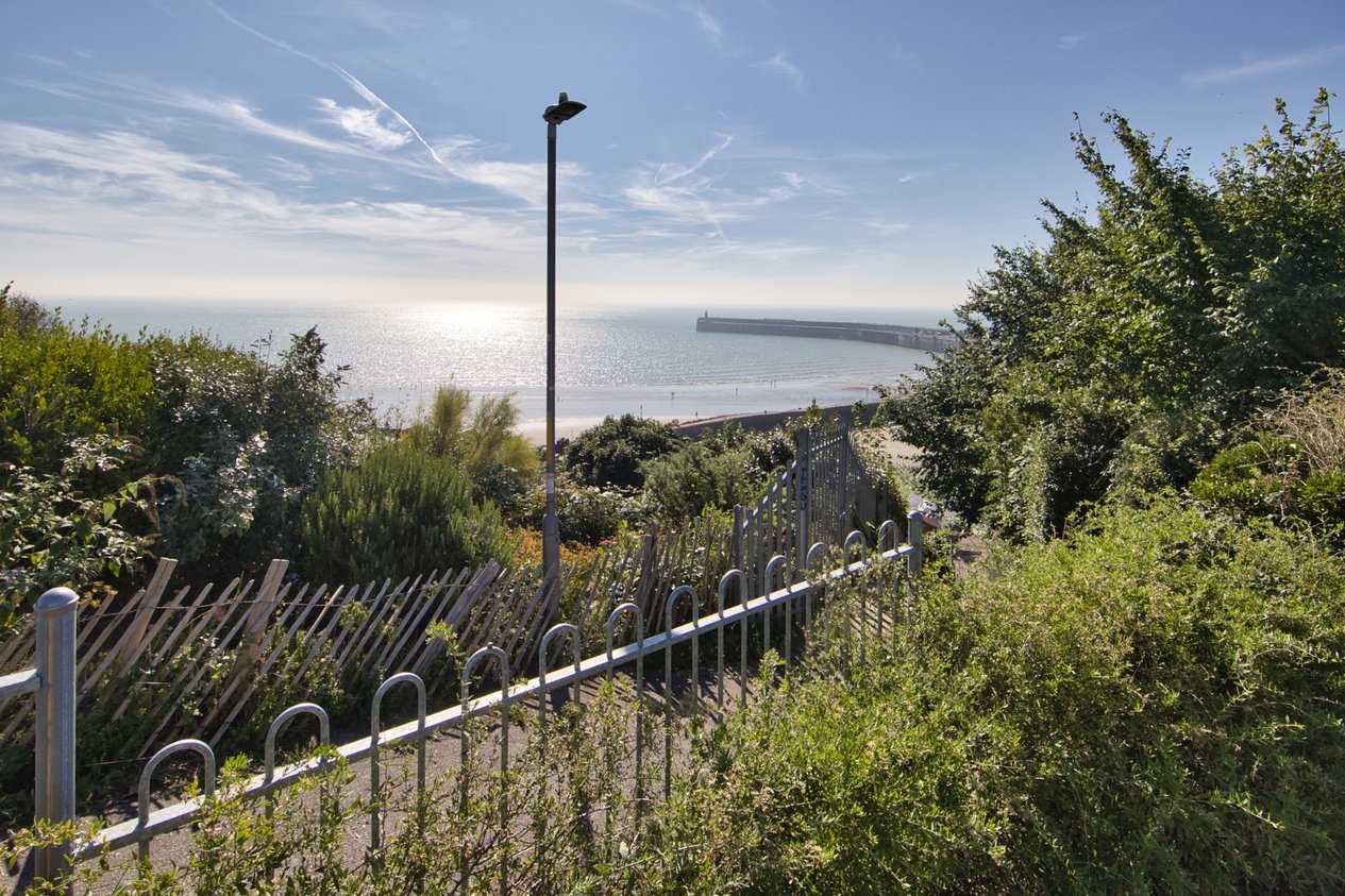 Properties Under Offer in The Durlocks Folkestone