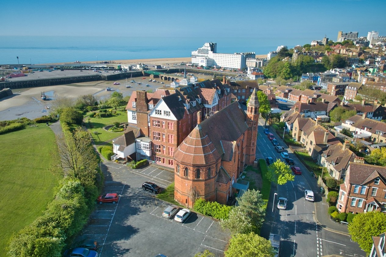 Properties For Sale in The Durlocks Folkestone