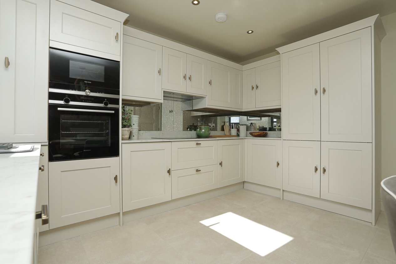Properties For Sale in The Fairways Broadstairs
