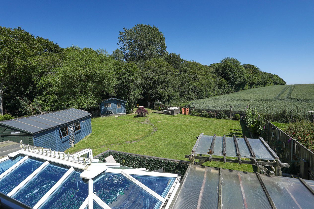 Properties Under Offer in The Foreland Canterbury