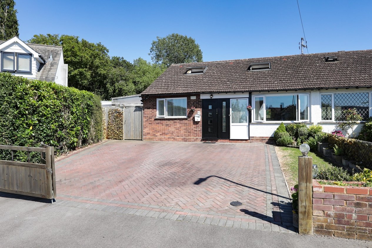 Properties Under Offer in The Foreland Canterbury