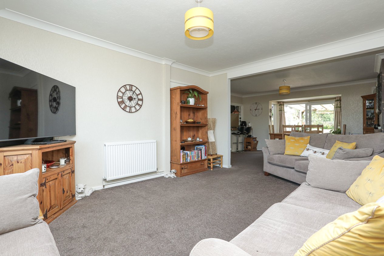 Properties Under Offer in The Foreland Canterbury