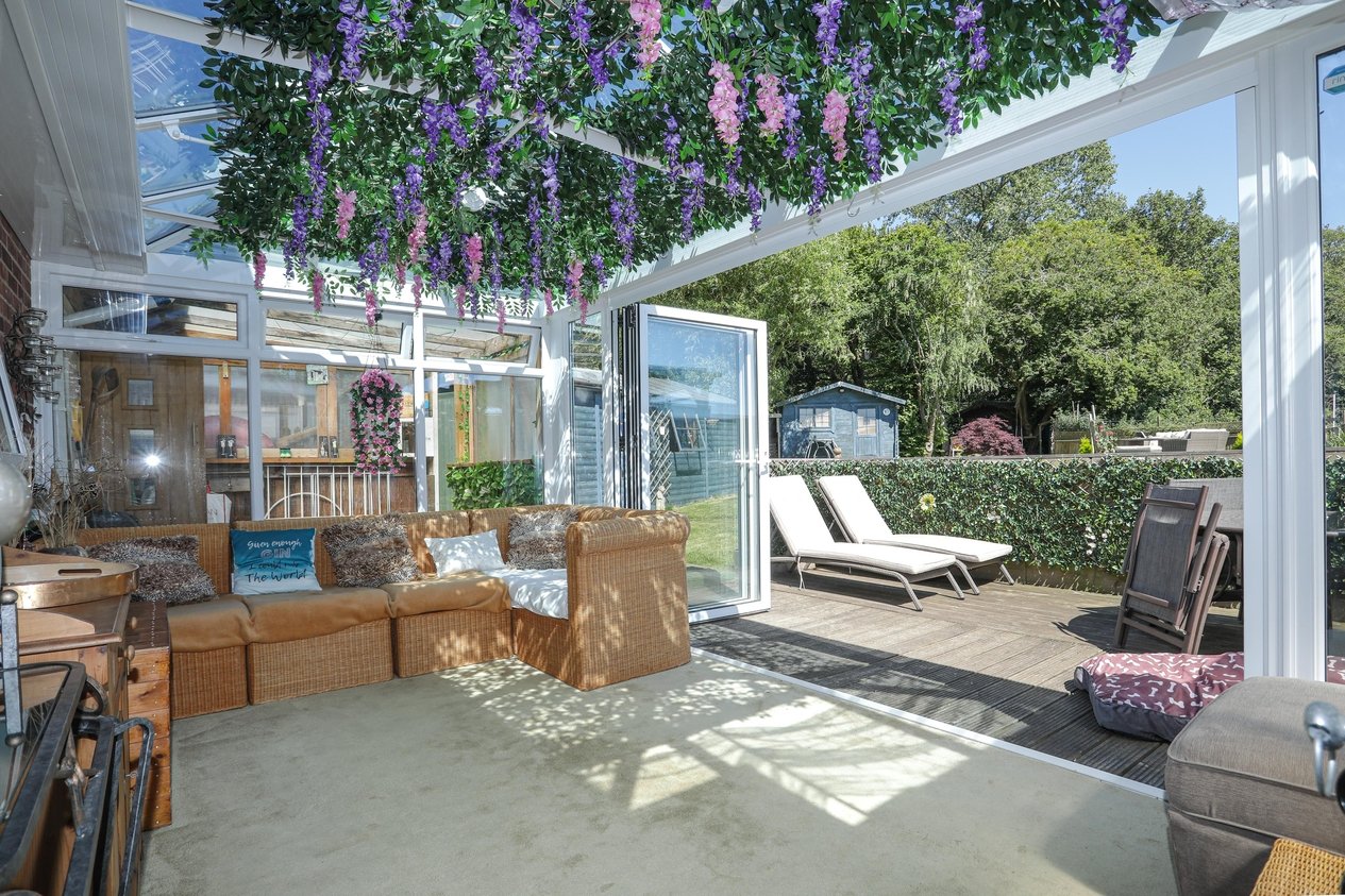 Properties Under Offer in The Foreland Canterbury