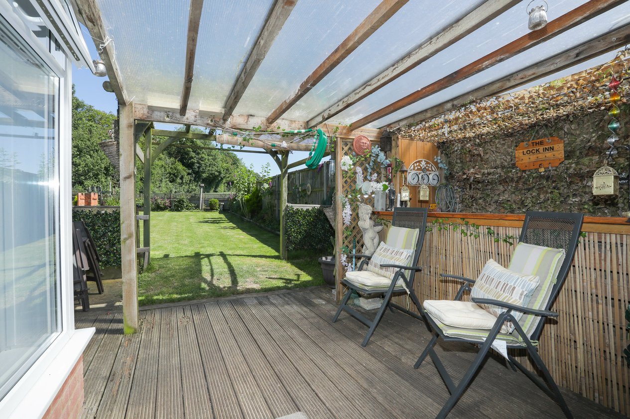 Properties Under Offer in The Foreland Canterbury
