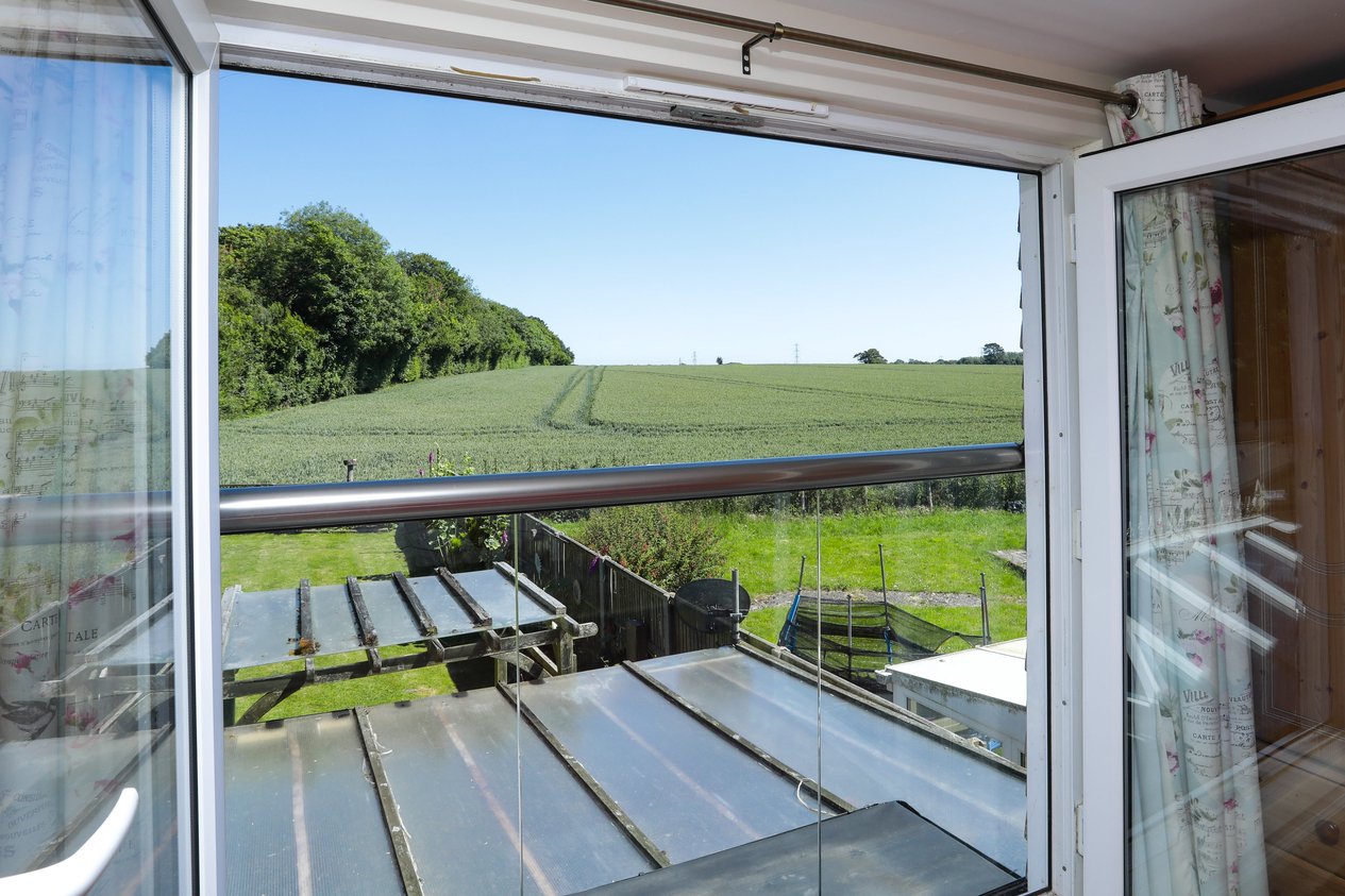 Properties Under Offer in The Foreland Canterbury