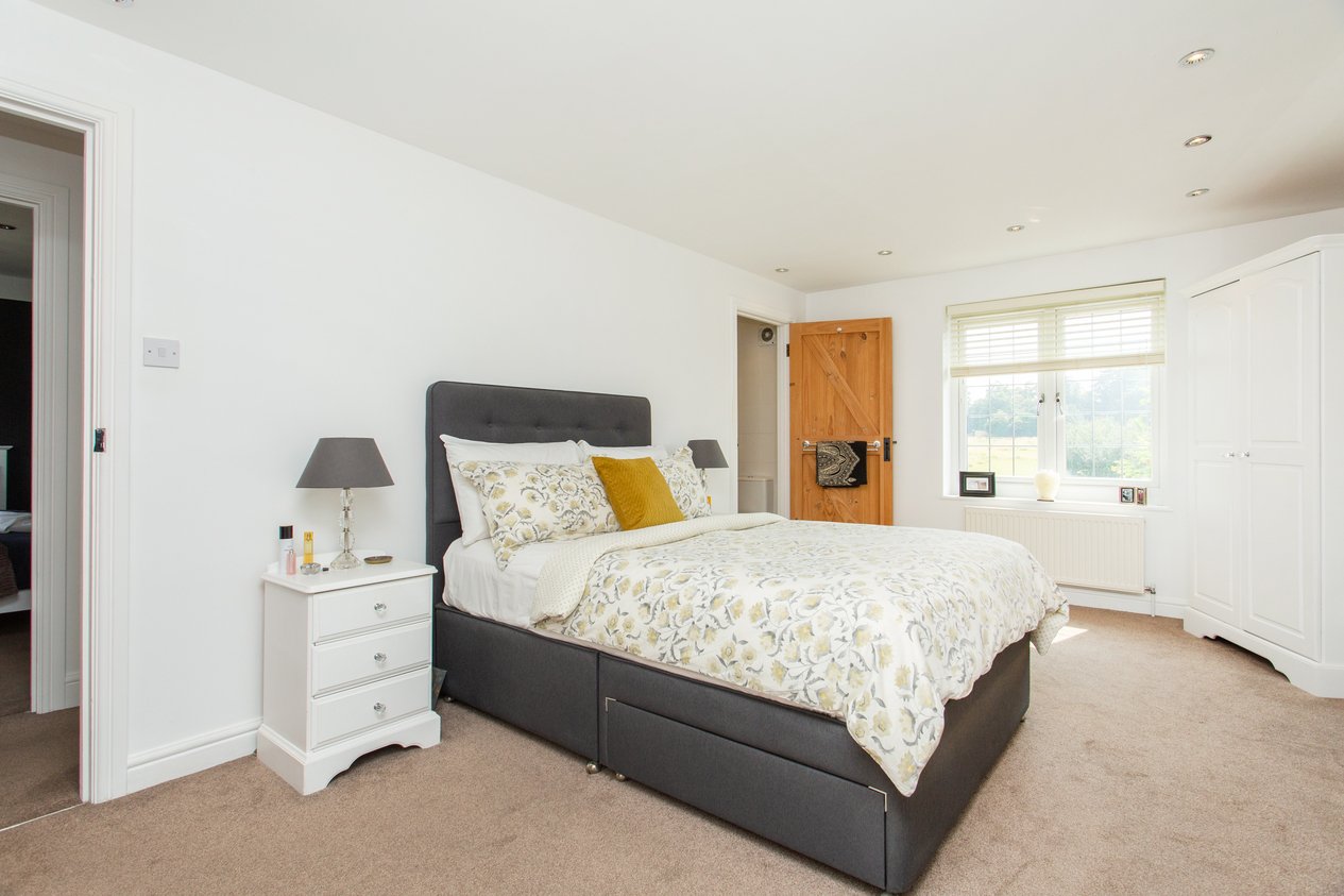 Properties For Sale in The Green Eythorne