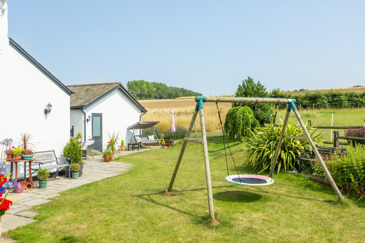 Properties For Sale in The Green Eythorne