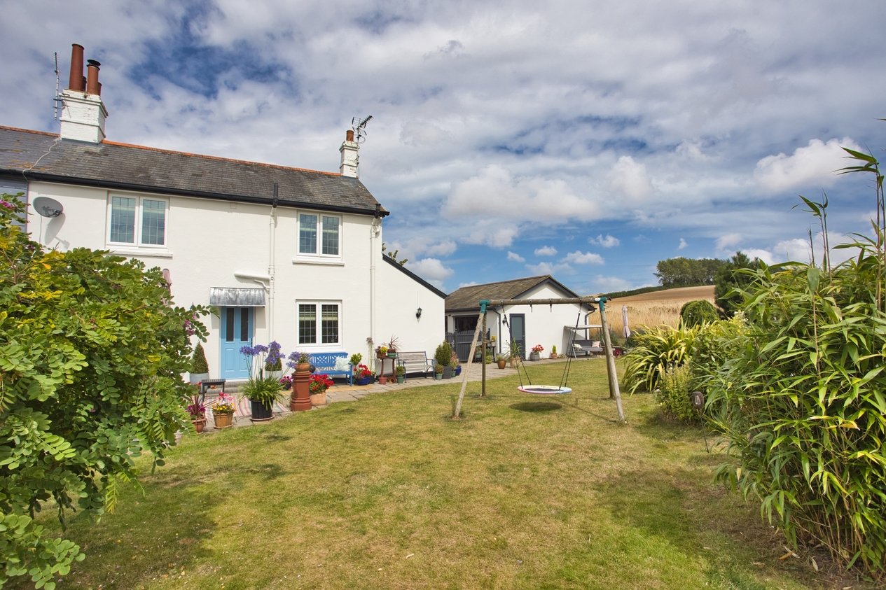 Properties For Sale in The Green Eythorne