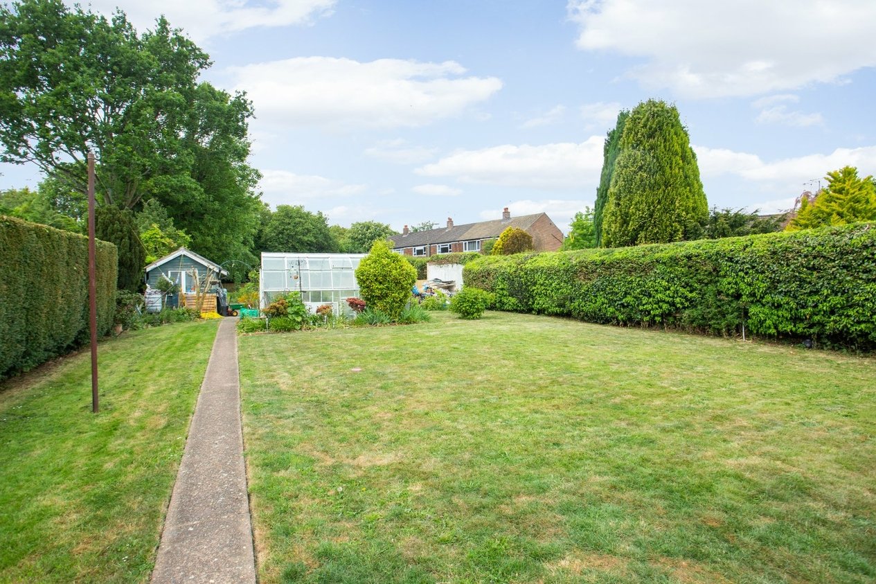Properties For Sale in The Long Hill Old Wives Lees