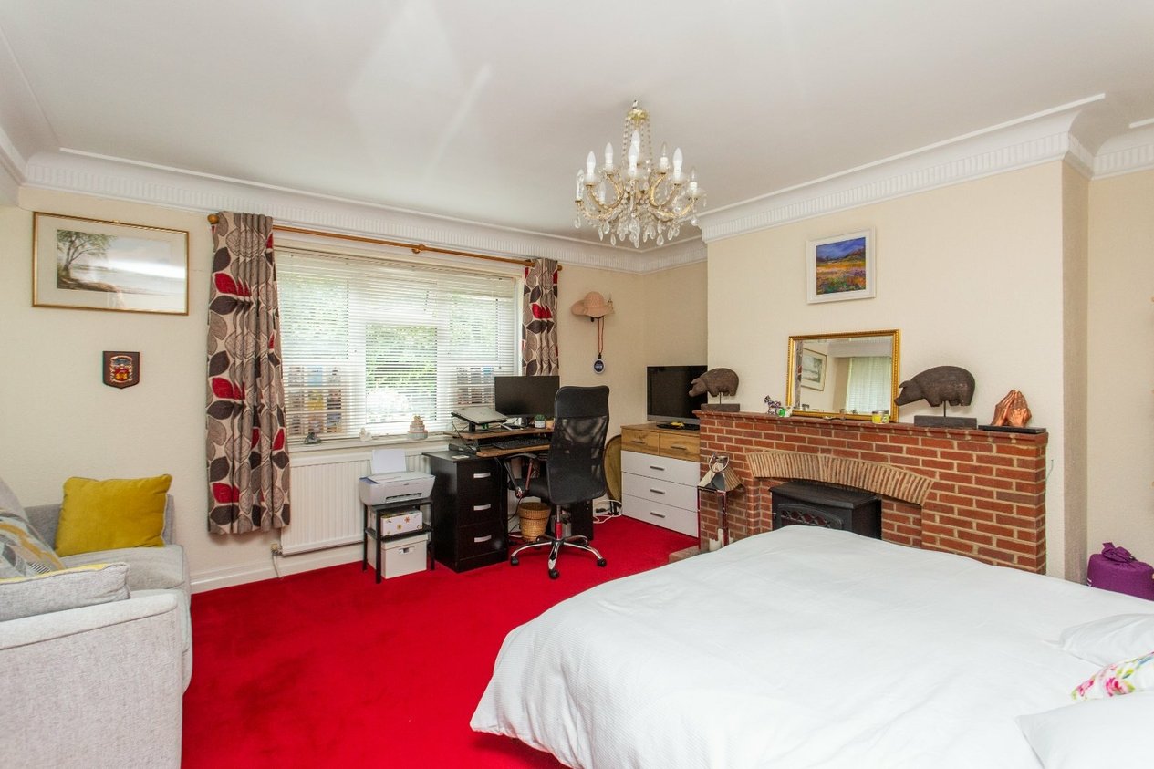 Properties For Sale in The Long Hill Old Wives Lees
