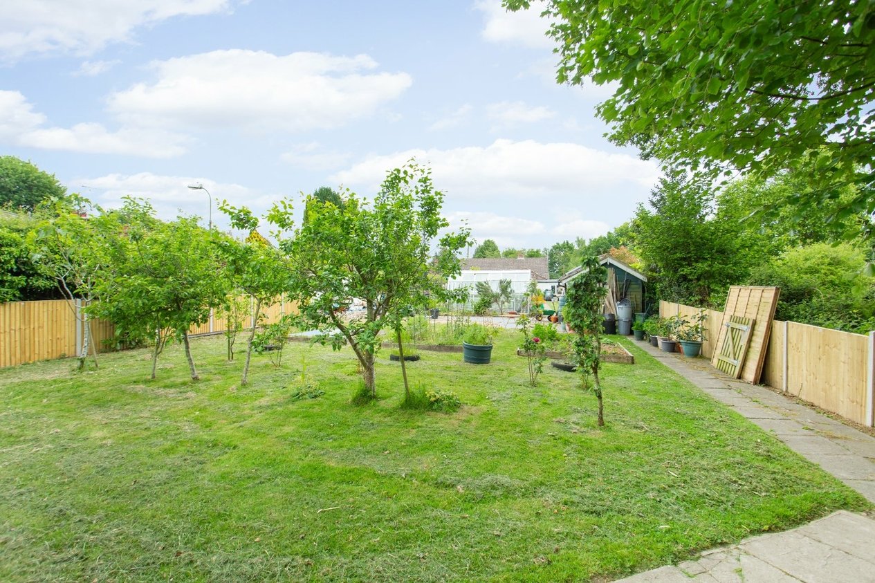 Properties For Sale in The Long Hill Old Wives Lees