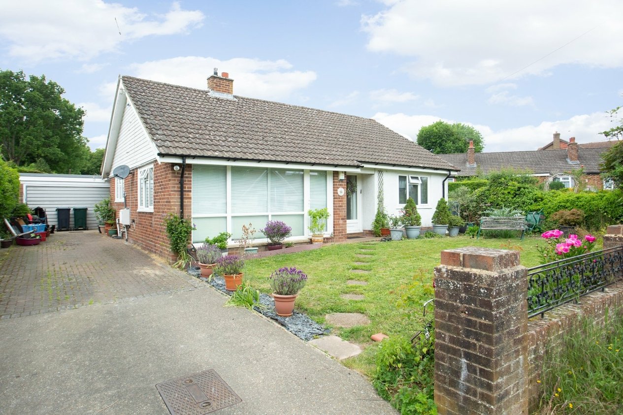 Properties For Sale in The Long Hill Old Wives Lees