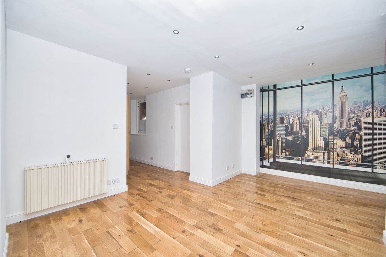 Properties For Sale in The Metropole  The Leas