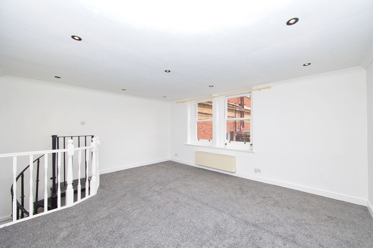 Properties For Sale in The Metropole  The Leas
