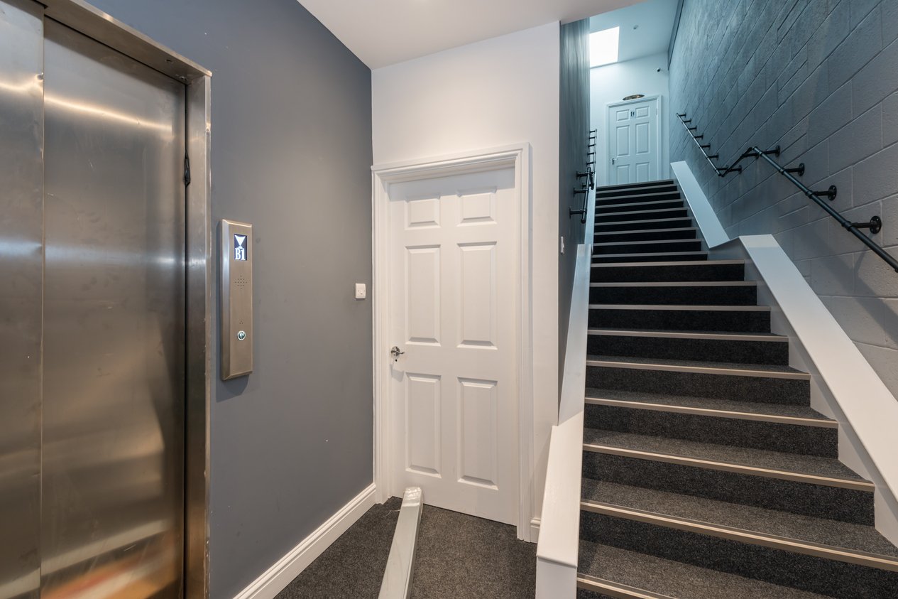 Properties Under Offer in The Oaks Manston