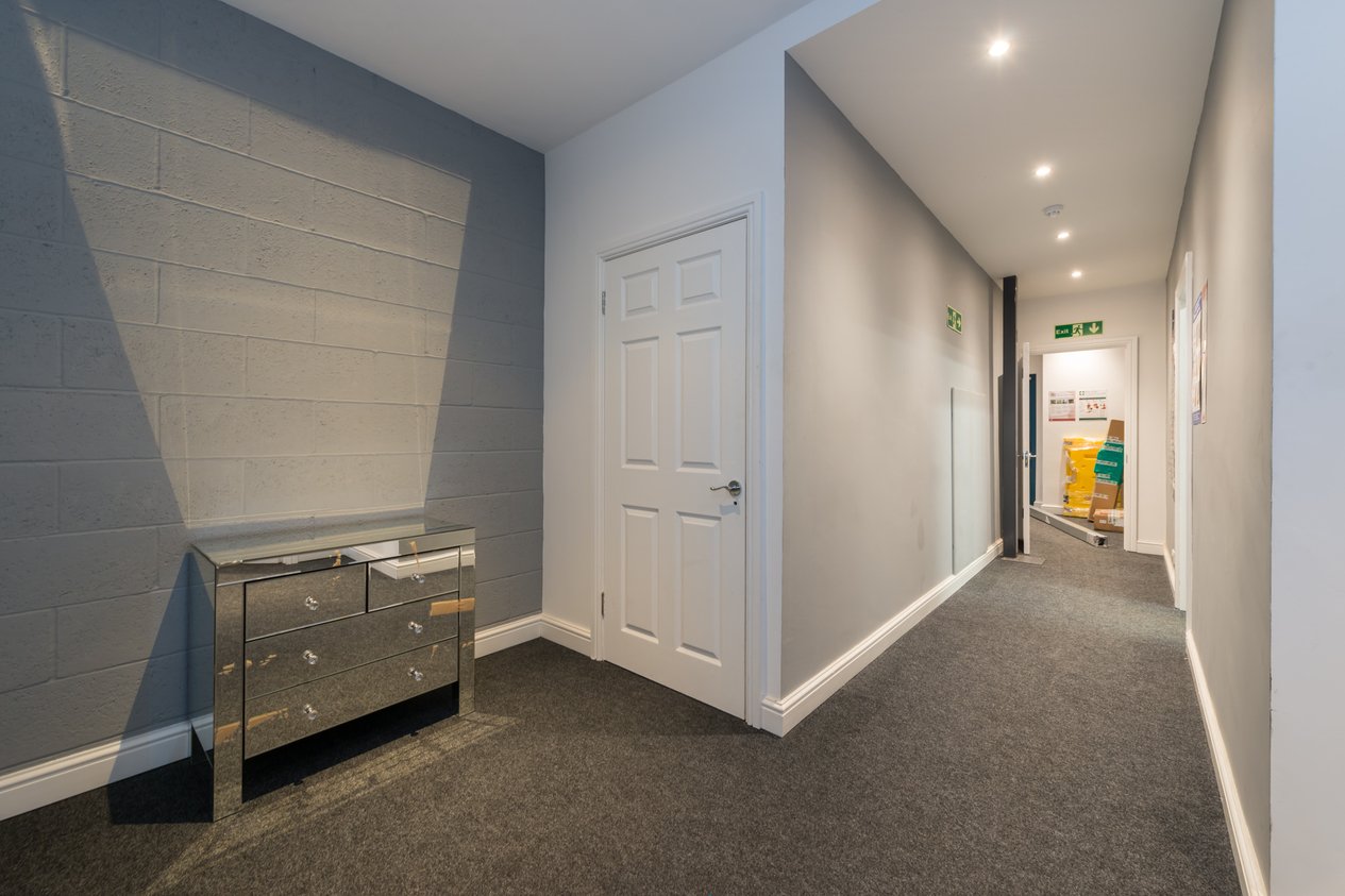 Properties Under Offer in The Oaks Manston