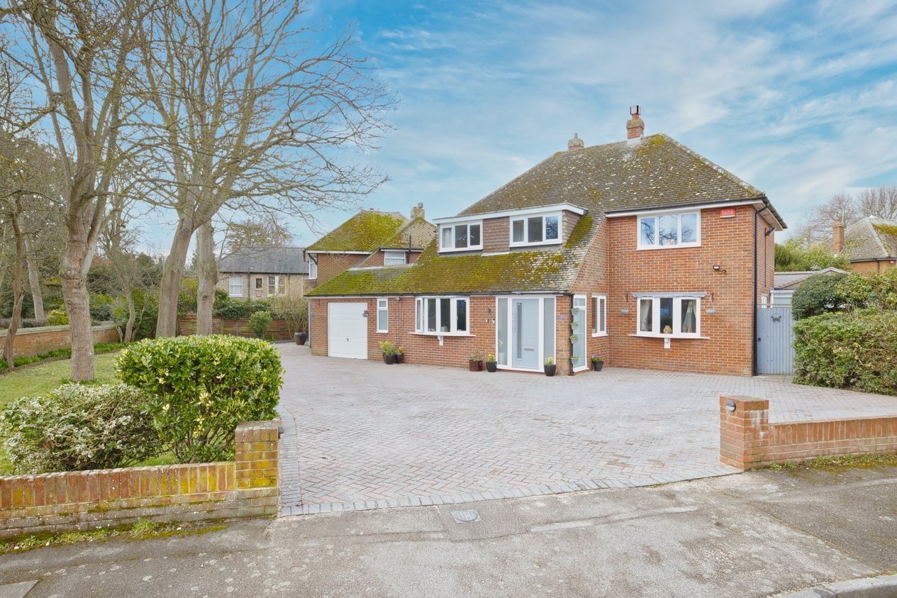 Properties Under Offer in The Paddocks Broadstairs