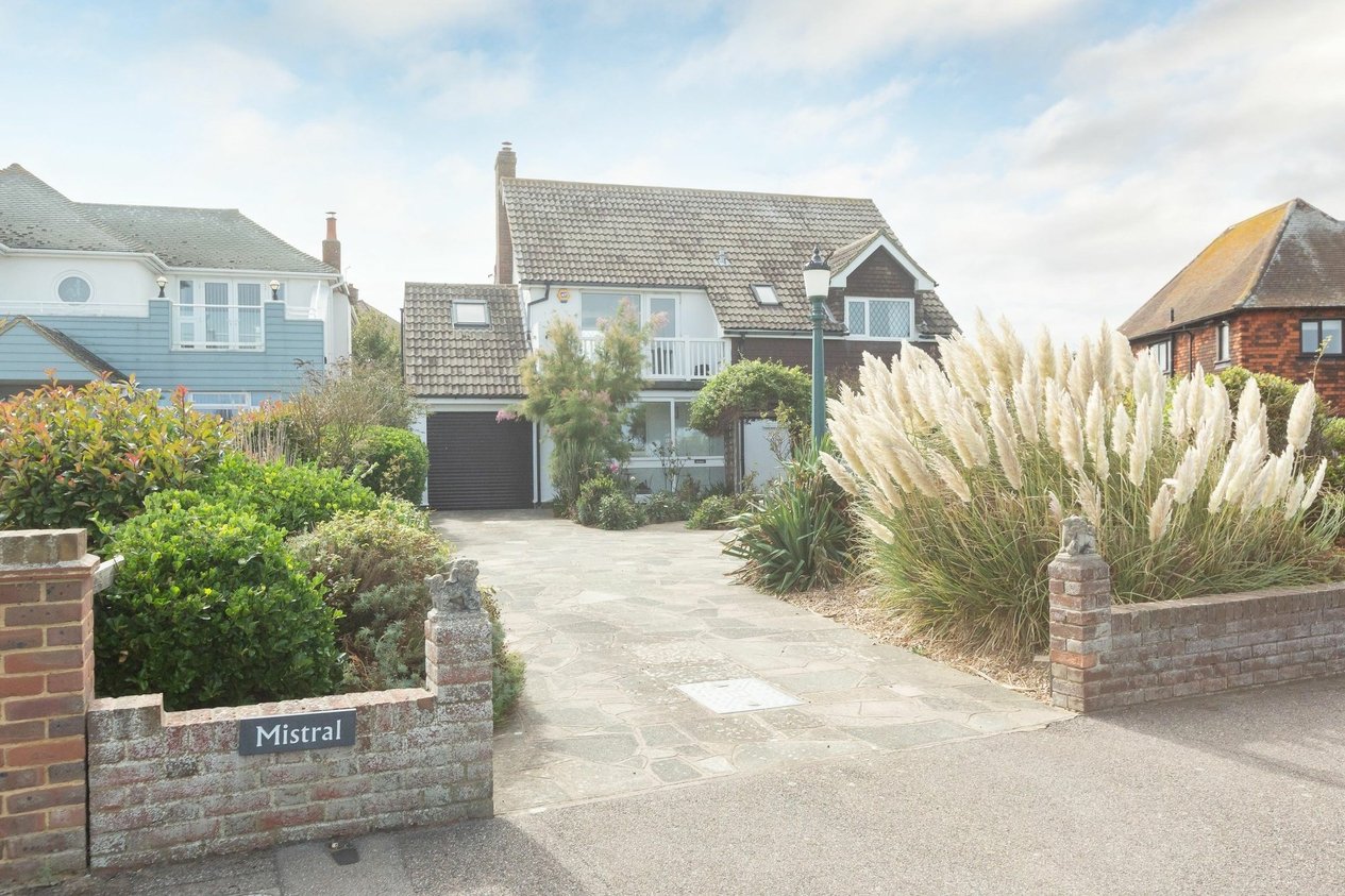 Properties For Sale in The Parade  Birchington