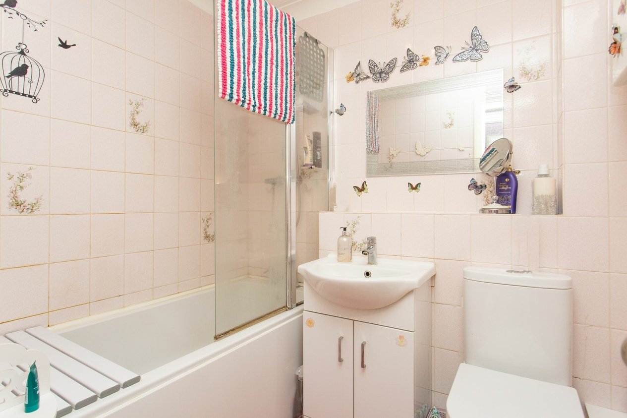 Properties For Sale in The Ridings  Cliftonville