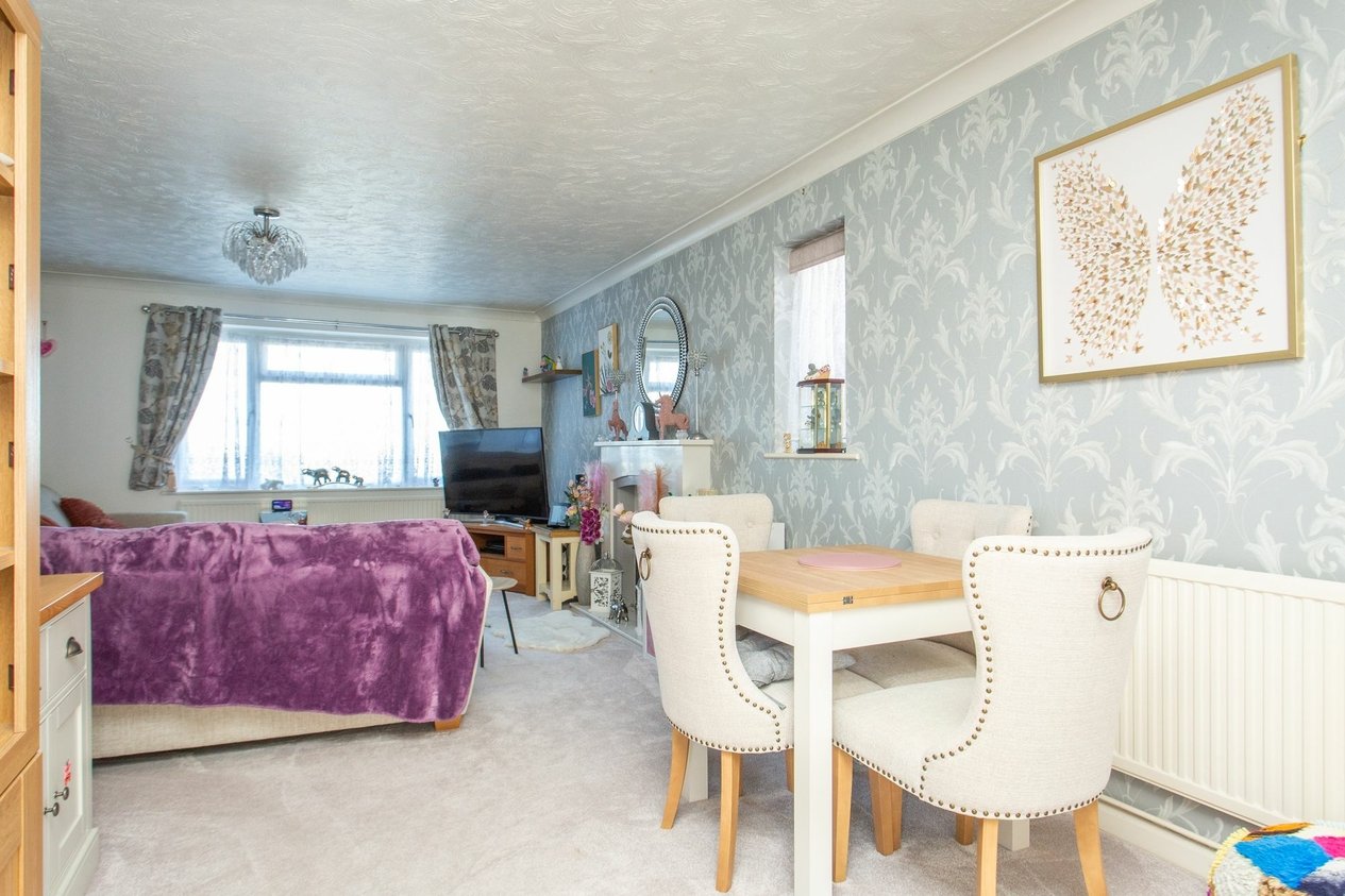 Properties For Sale in The Ridings  Cliftonville