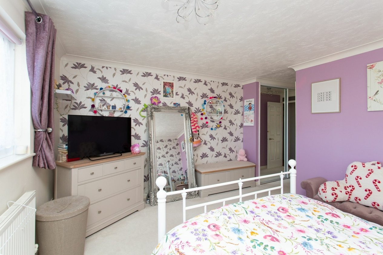 Properties For Sale in The Ridings  Cliftonville