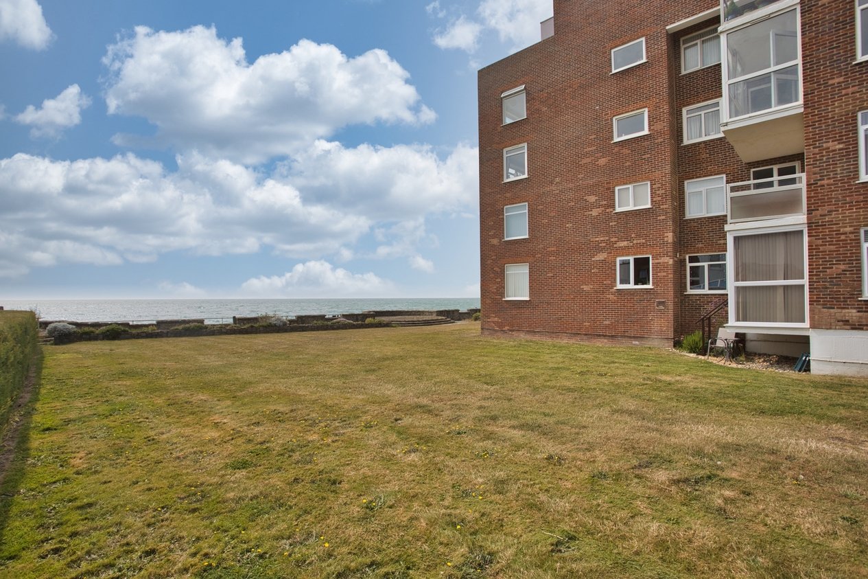 Properties For Sale in The Riviera Folkestone